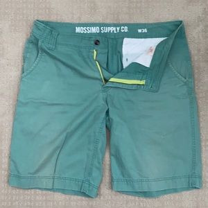 Mossimo Mens shorts, green